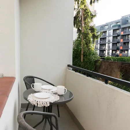 Cozy Flat With A Garden