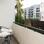 Διαμέρισμα Cozy Flat With A Garden Krasków
